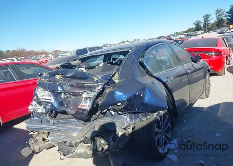 2015 Honda Accord Sport z USA, uszkodzony, nr VIN 1HGCR2F58FA094277